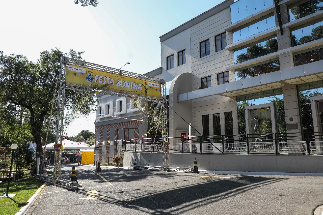 Dicas para não errar na escolha de móveis para área externa